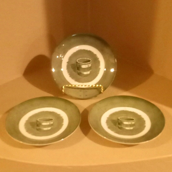 Vintage-Colonial Homestead by Royal 3 Saucer Bundle - Picture 5 of 11